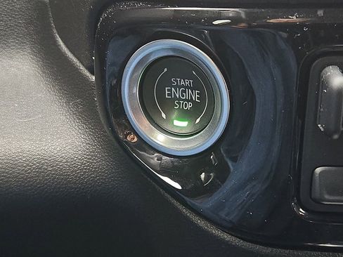 Used 2022 Chevrolet Silverado 1500 RST w/ Convenience Package II image 28