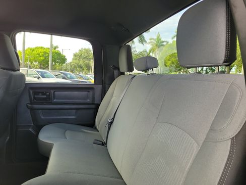Used 2024 RAM 3500 Tradesman w/ Chrome Appearance Group AWD/4WD image 12