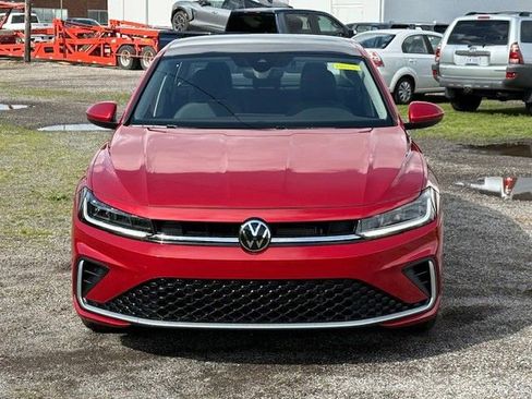 New 2025 Volkswagen Jetta SE image 8