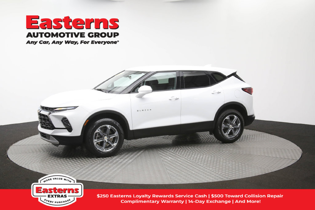 Used 2025 Chevrolet Blazer LT FWD image 59