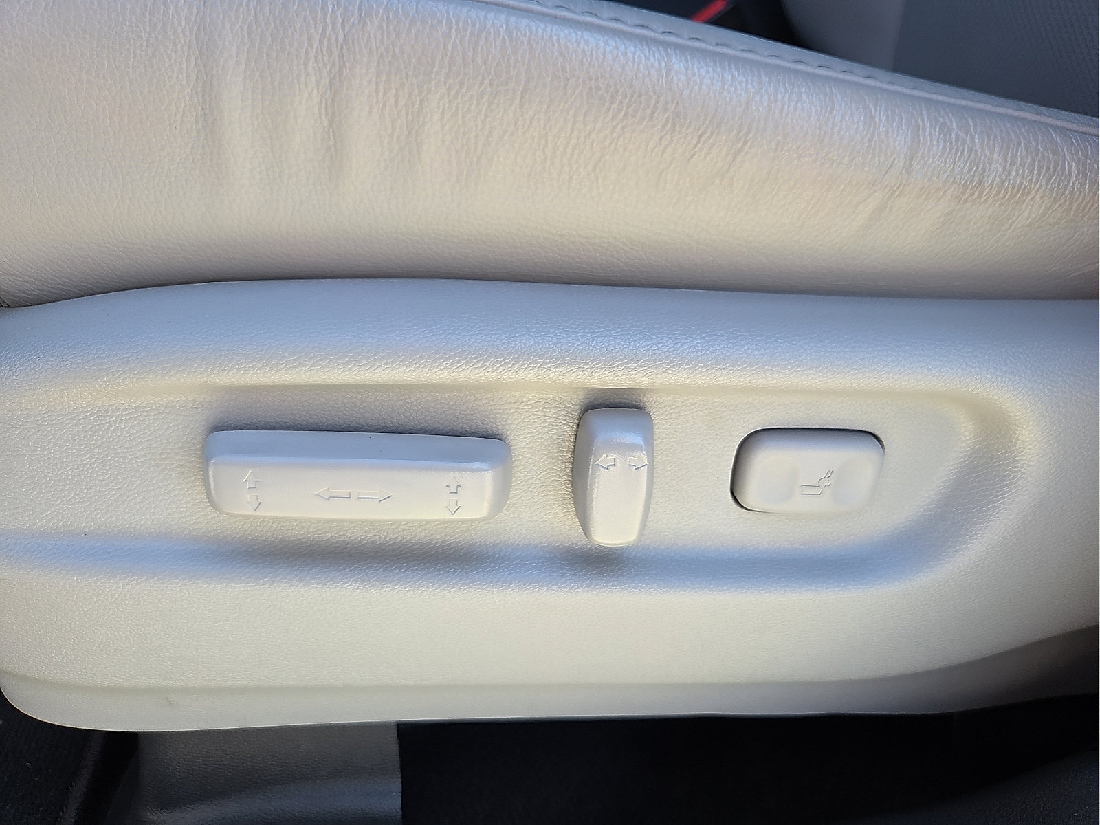Used 2023 Honda Passport EX-L image 15