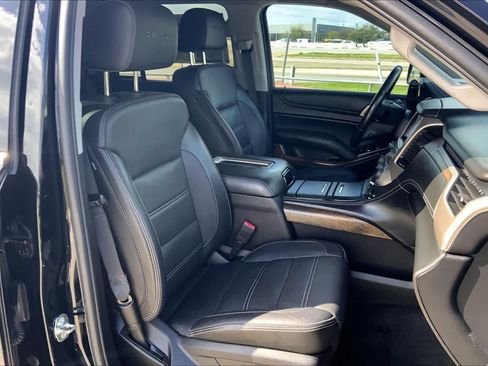 Used 2018 GMC Yukon Denali w/ Denali Ultimate Package AWD/4WD image 9