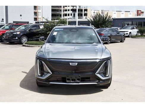 Used 2024 Cadillac Lyriq Sport w/ LPO, Floor Liner Package AWD/4WD image 2