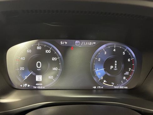 Used 2021 Volvo XC40 T5 R-Design w/ Advanced Package image 20