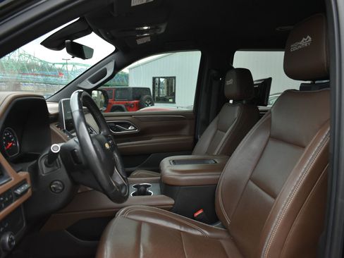 Used 2021 Chevrolet Suburban High Country image 13