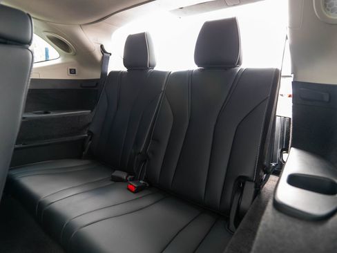 Certified 2023 Acura MDX SH-AWD w/ Advance Package image 42