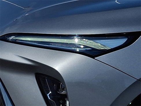 Certified 2025 Buick Envision Sport Touring image 30