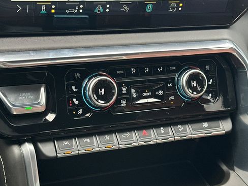 Used 2023 GMC Sierra 1500 Denali Ultimate image 19