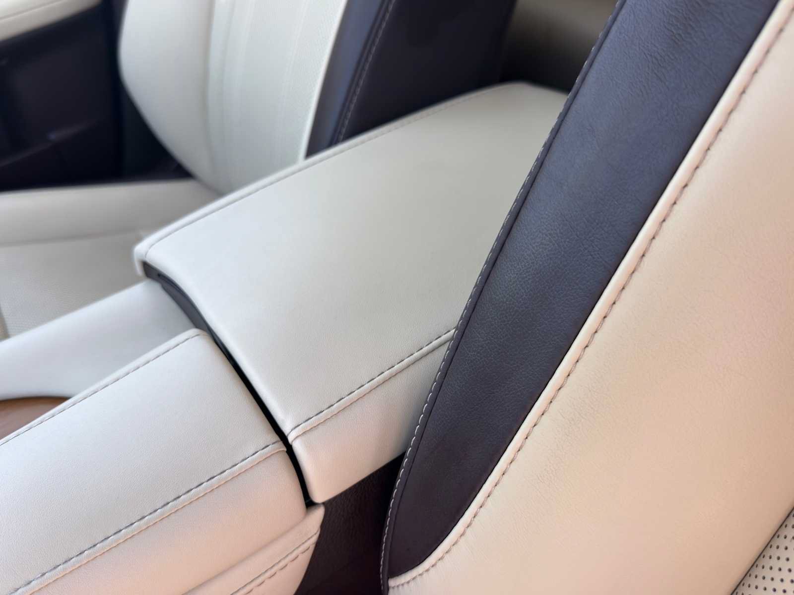 Used 2018 Lexus RX 350 FWD w/ Premium Package image 13