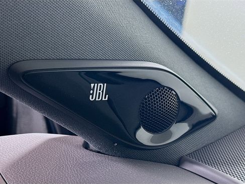 Used 2022 Toyota Avalon Limited w/ Advanced Safety Package image 19