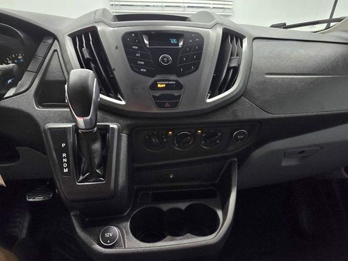 Used 2018 Ford Transit 250 148 Medium Roof RWD image 22