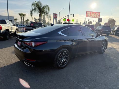 Used 2022 Lexus ES 350 w/ Premium Package image 6