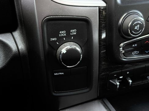 Used 2018 RAM 2500 Limited AWD/4WD image 44