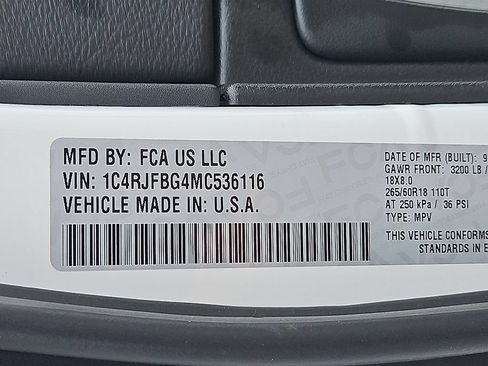 Certified 2021 Jeep Grand Cherokee Limited AWD/4WD image 29