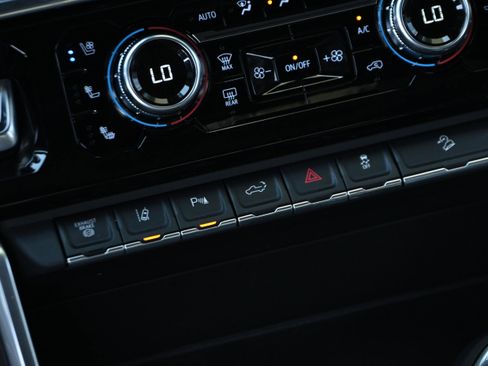 Used 2024 GMC Sierra 2500 Denali w/ Denali Reserve Package image 37