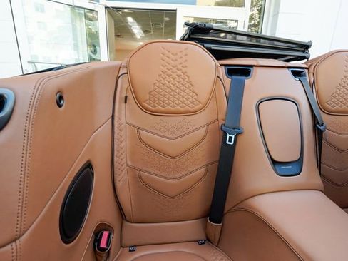 Used 2023 Aston Martin DBS Volante image 97