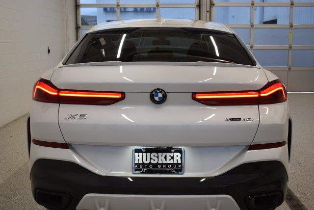 Used 2023 BMW X6 xDrive40i w/ M Sport Package AWD/4WD image 11