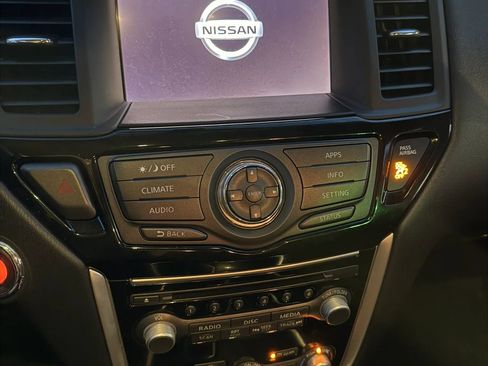 Used 2019 Nissan Pathfinder SV AWD/4WD image 39
