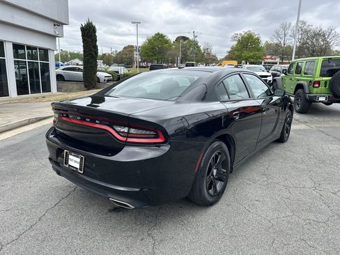 Used 2022 Dodge Charger SXT w/ Cold Weather Package image 9