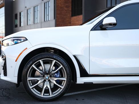 Used 2020 BMW X7 M50i w/ Dynamic Handling Package image 10