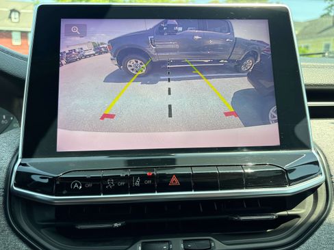 Certified 2024 Jeep Compass Latitude AWD/4WD image 18