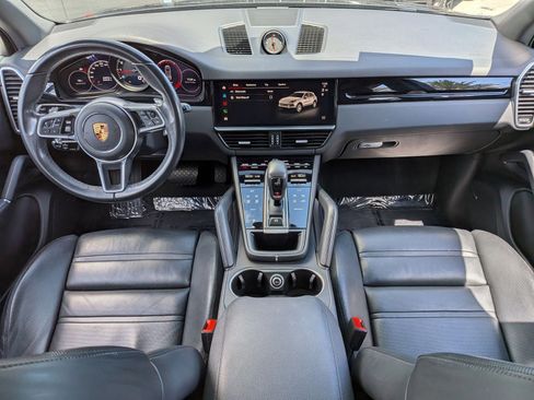 Used 2023 Porsche Cayenne Platinum Edition AWD/4WD image 22