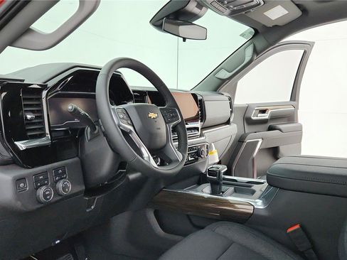 Used 2023 Chevrolet Silverado 1500 LT AWD/4WD image 48