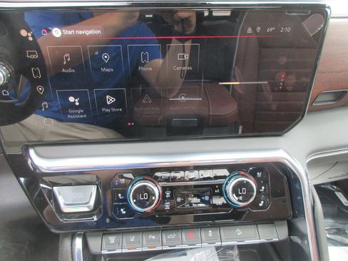 New 2026 GMC Sierra 2500 Denali Ultimate AWD/4WD image 19