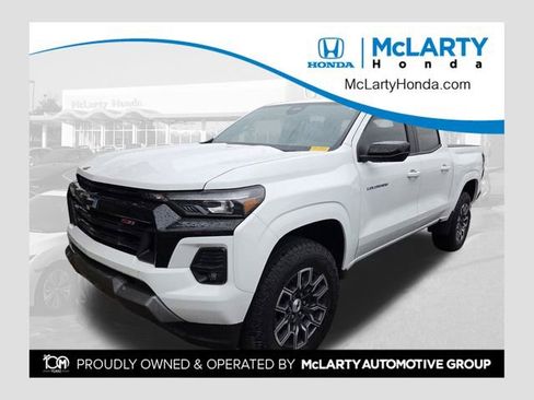 Used 2024 Chevrolet Colorado Z71 w/ Z71 Convenience Package 2 AWD/4WD image 1