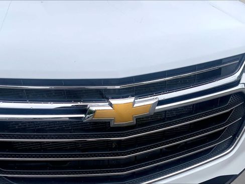 Used 2020 Chevrolet Traverse LT w/ Driver Confidence II Package AWD/4WD image 28