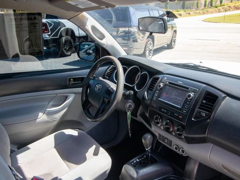 Used 2013 Toyota Tacoma 2WD Regular Cab image 16