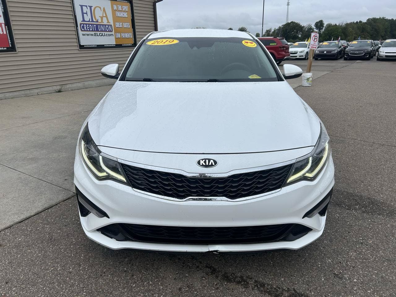 Used 2019 Kia Optima LX FWD image 2