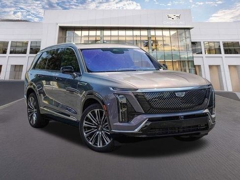 Used 2026 Cadillac Vistiq Premium Luxury image 3