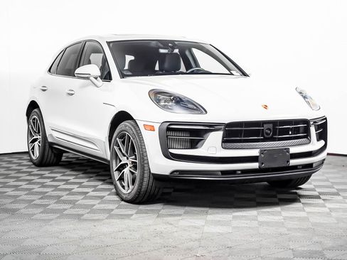 Certified 2026 Porsche Macan S AWD/4WD image 8
