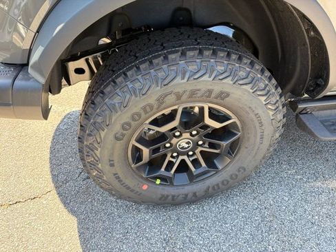 New 2026 Ford Bronco Badlands AWD/4WD image 8