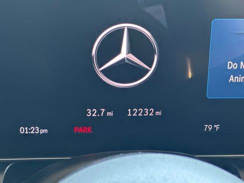 Used 2025 Mercedes-Benz GLC 300 4MATIC image 28