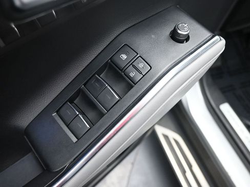 Used 2021 Toyota Highlander Limited image 21