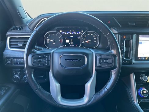 Used 2021 GMC Yukon Denali w/ Denali Premium Package image 22