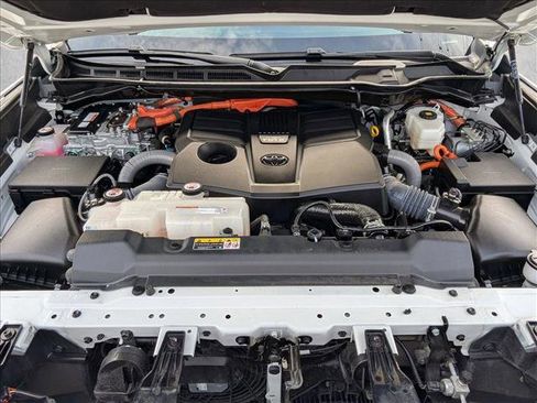 Used 2024 Toyota Tundra Limited image 23
