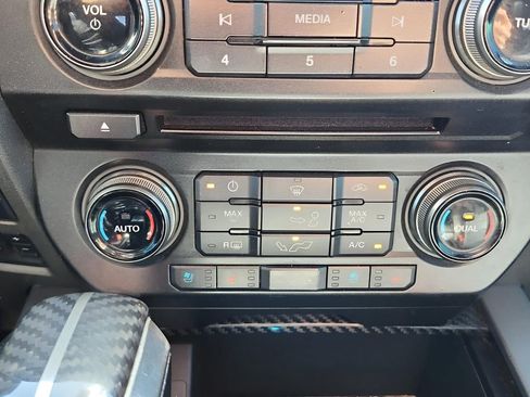 Used 2018 Ford F150 Raptor w/ Equipment Group 802A Luxury image 27