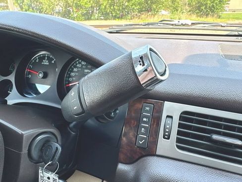 Used 2014 GMC Yukon Denali AWD/4WD image 16