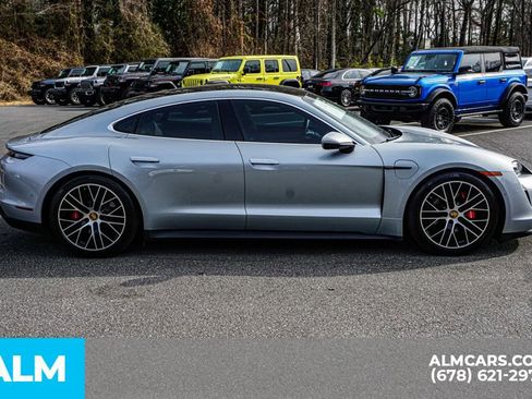 Used 2023 Porsche Taycan 4S w/ Performance Package image 9