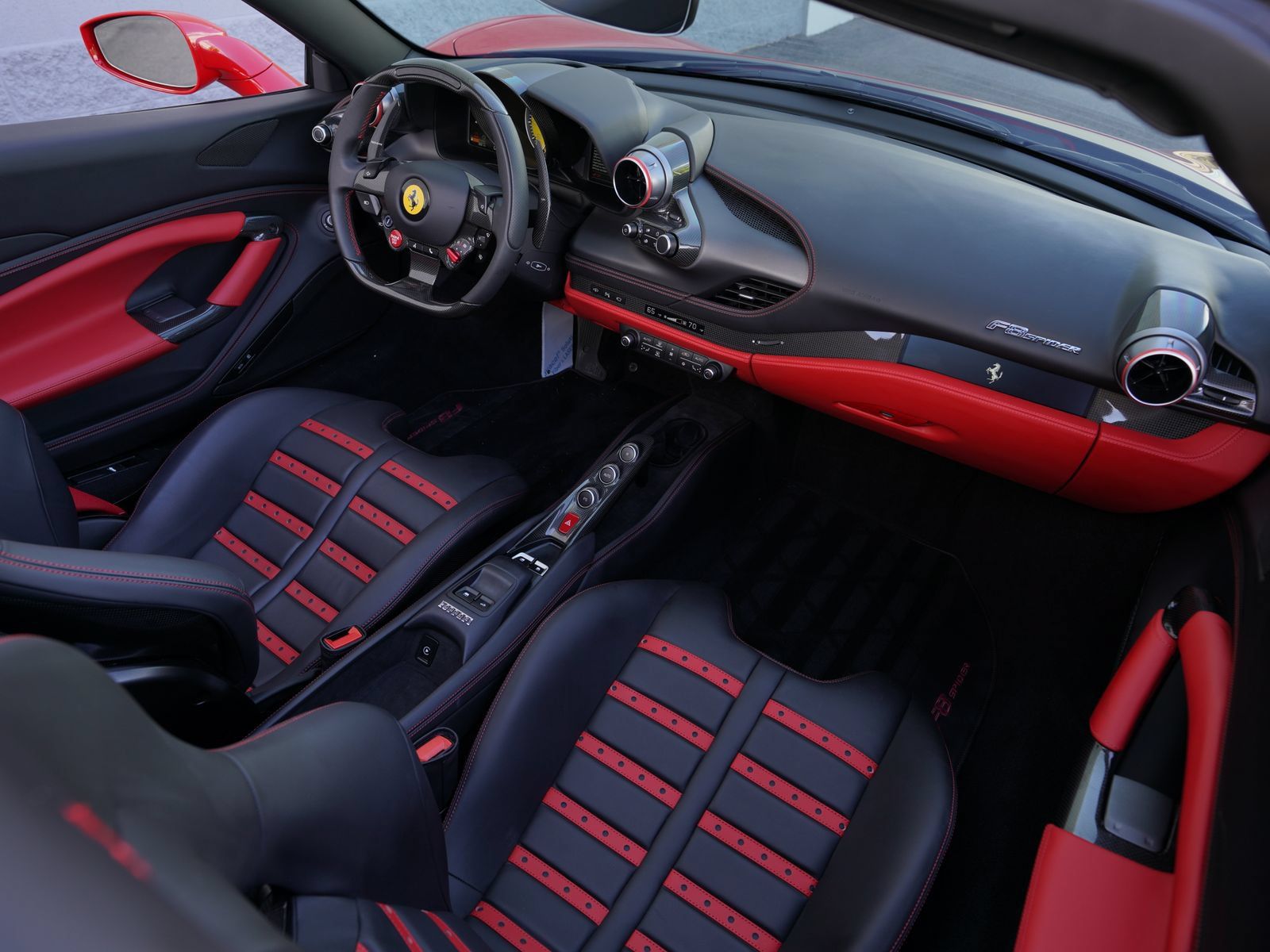 Used 2023 Ferrari F8 Tributo RWD image 2