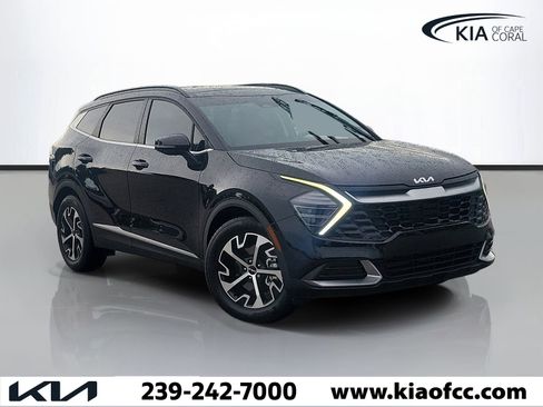Certified 2025 Kia Sportage EX w/ Premium Package FWD image 1