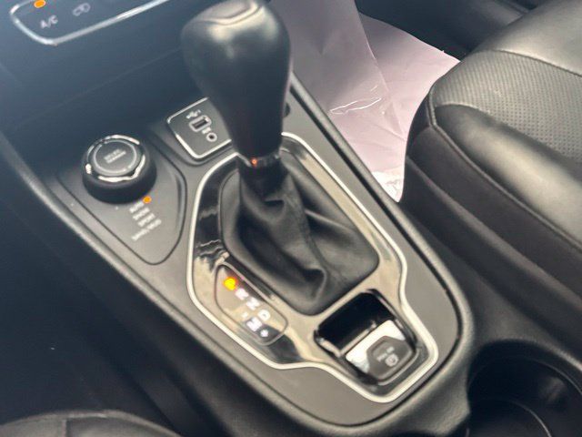 Used 2023 Jeep Cherokee Altitude Lux AWD/4WD image 10