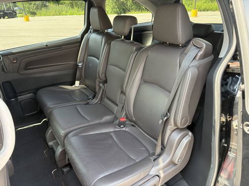 Used 2018 Honda Odyssey Touring image 9