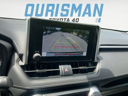Used 2025 Toyota RAV4 XLE FWD image 15