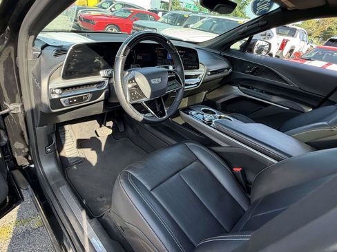 Used 2024 Cadillac Lyriq Luxury RWD image 10