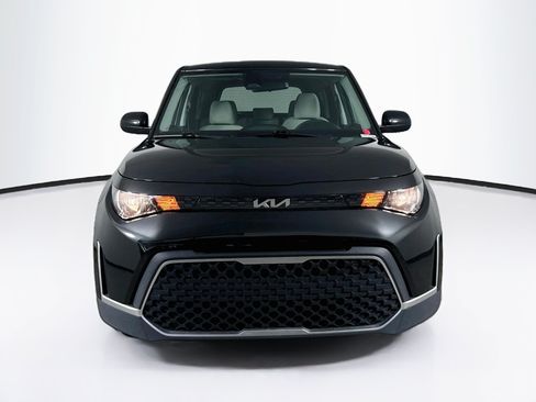 Used 2024 Kia Soul LX FWD image 3