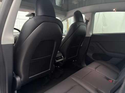 Used 2023 Tesla Model Y Long Range image 18